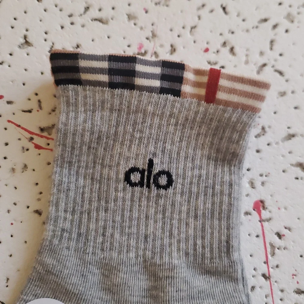 Alo Socks Size Medium